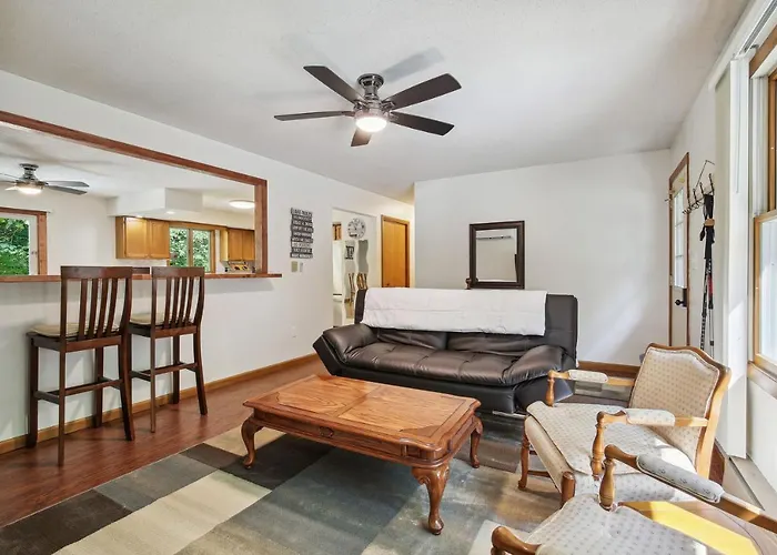 Kickapoo Creekside Escape *