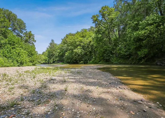 Kickapoo Creekside Escape * Danville