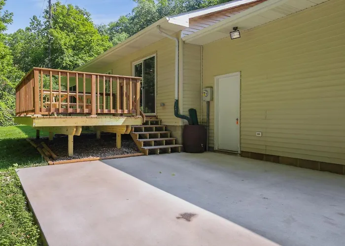 Kickapoo Creekside Escape