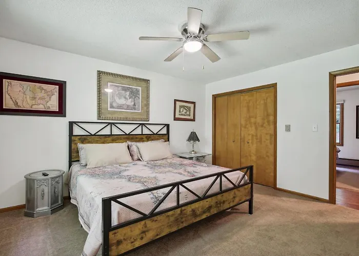 Kickapoo Creekside Escape